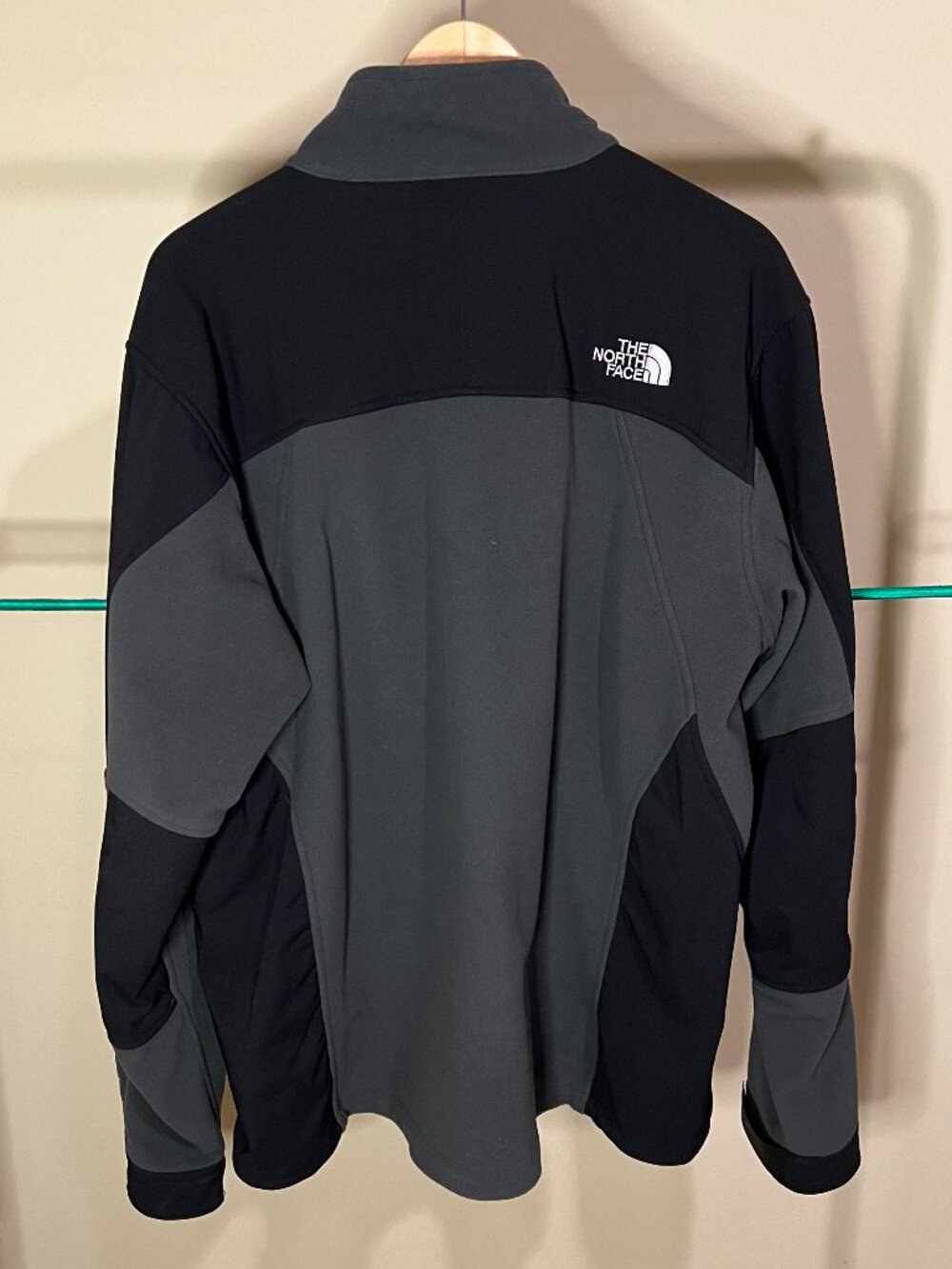 THE NORTH FACE Windstopper Hybrid Softshell Jacket Men's Size Large Black/Grey - Picture 3 of 8